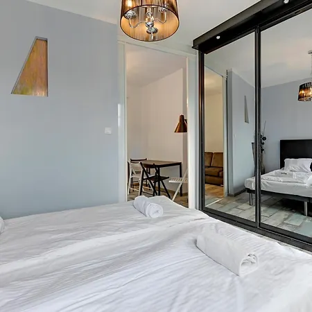 Dom & House - Apartments Old Town Ogarna